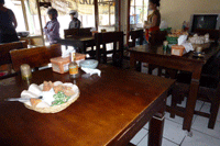 �������E�}�f