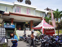 �f���^�E�f���^