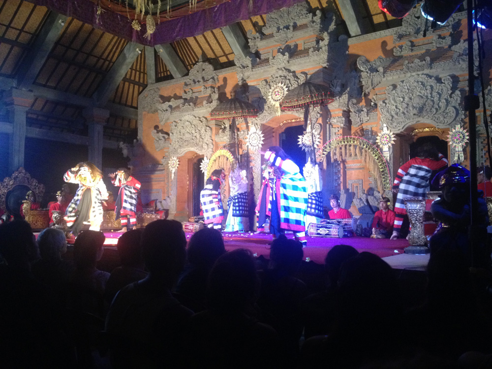 �r�i�E���}�W��