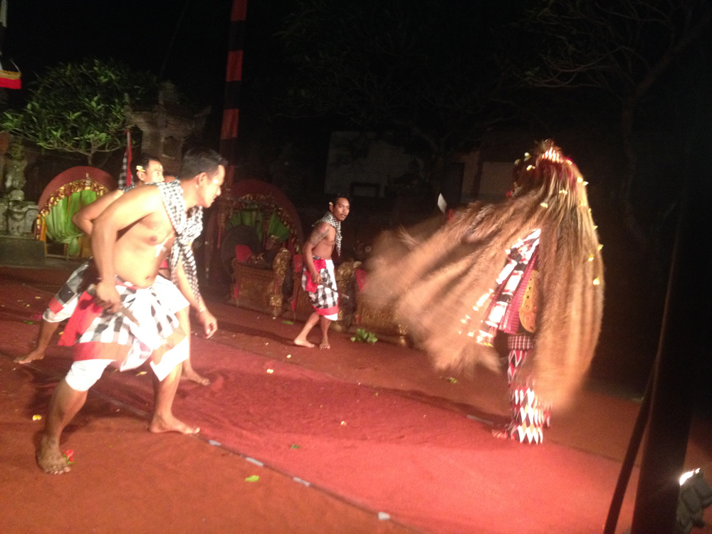 �X�}���E�J���e�B