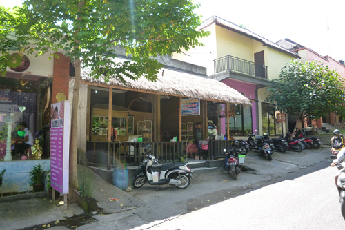 �j���}���E�_�i