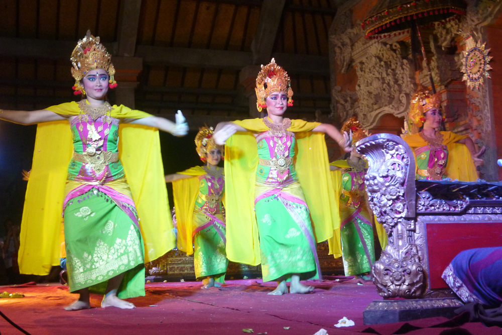 �p���`���E�A���^