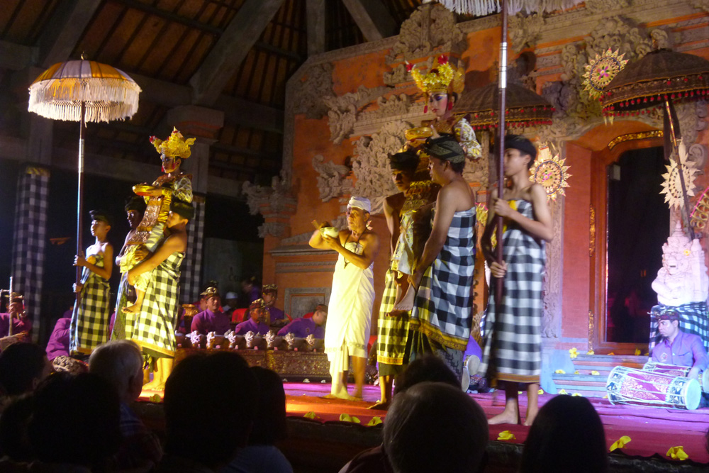 �p���`���E�A���^