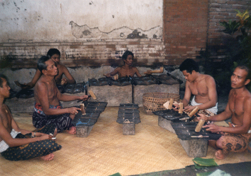 �X�����f�B��